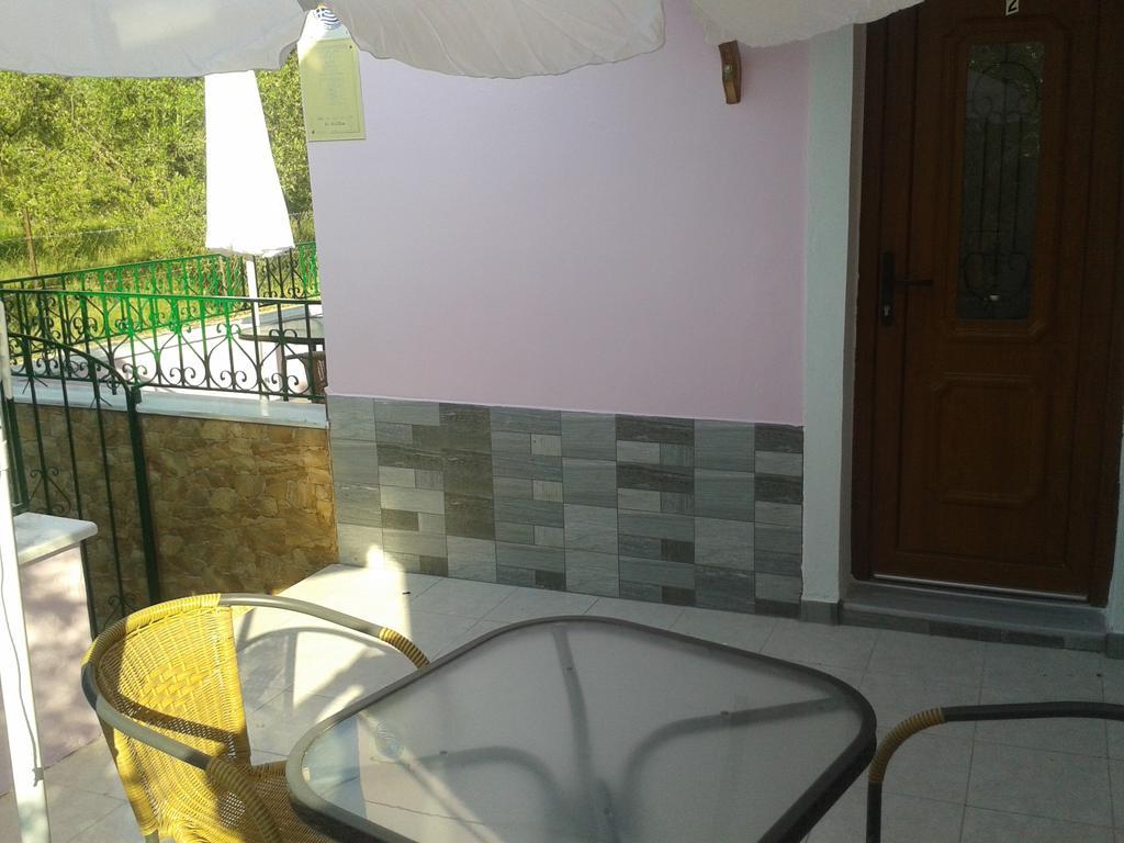 Vassilis Studios Anaxos Exteriör bild